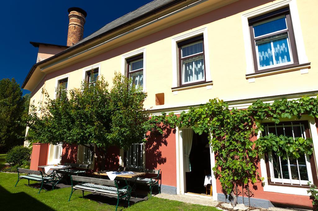 Gasthof Braeuer - Familie Eibensteiner Weisskirchen in Steiermark Екстер'єр фото