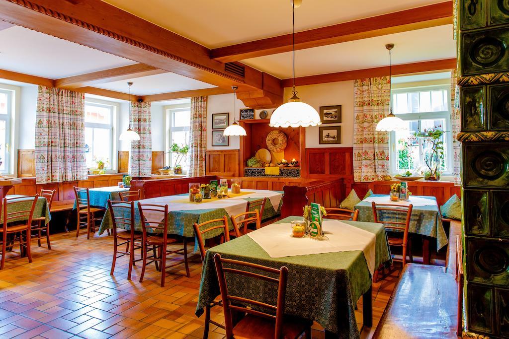 Gasthof Braeuer - Familie Eibensteiner Weisskirchen in Steiermark Екстер'єр фото